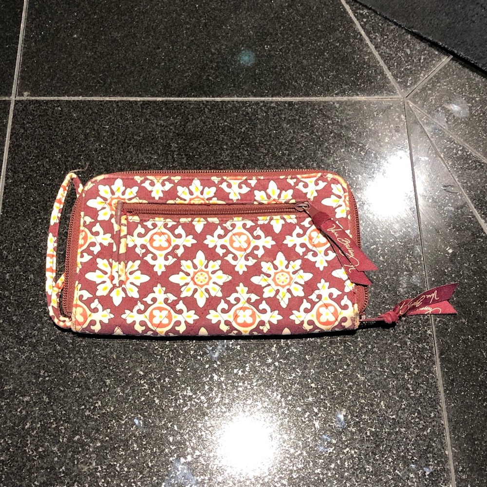 Vera Bradley Retired Zip around wallet/ wristlet Medallion